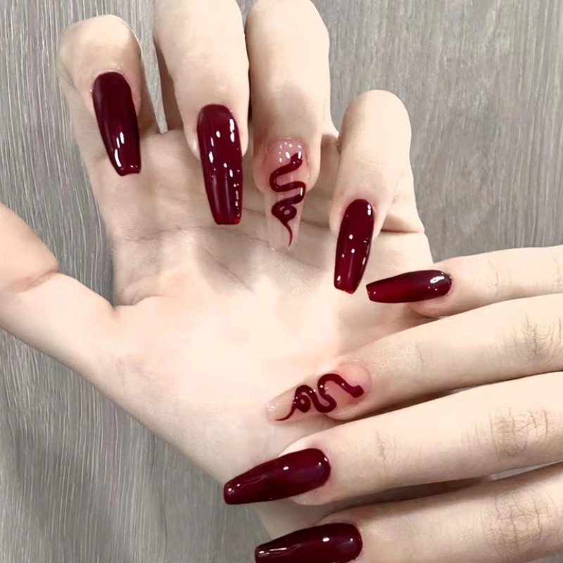 深酒红贴片穿戴甲红蛇长梯红色御姐显白美甲成品可拆卸贴片穿戴甲