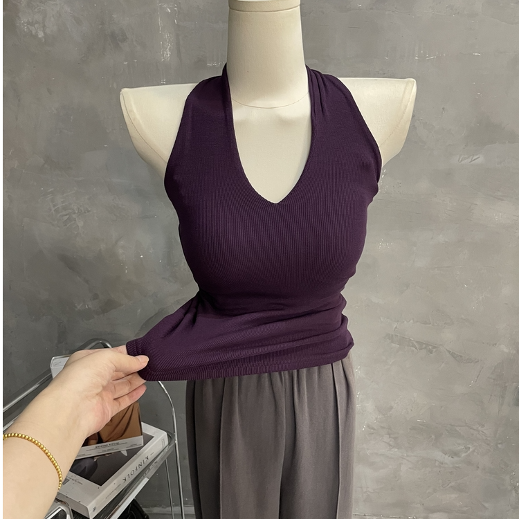 带胸垫挂脖V领无袖吊带背心女紧身露背上衣外穿内搭打底秋装新款