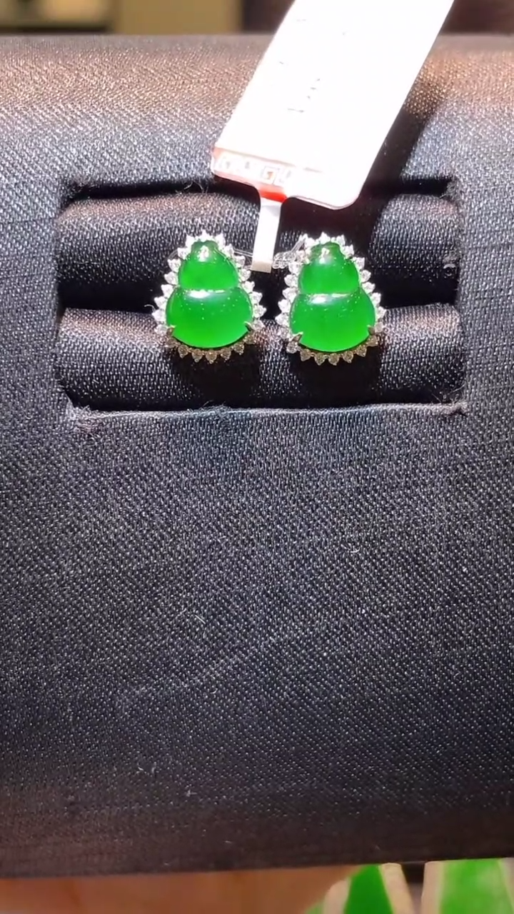 【闪购商品】翡翠吊坠(不含链)18K金镶嵌A44天然A货翡翠