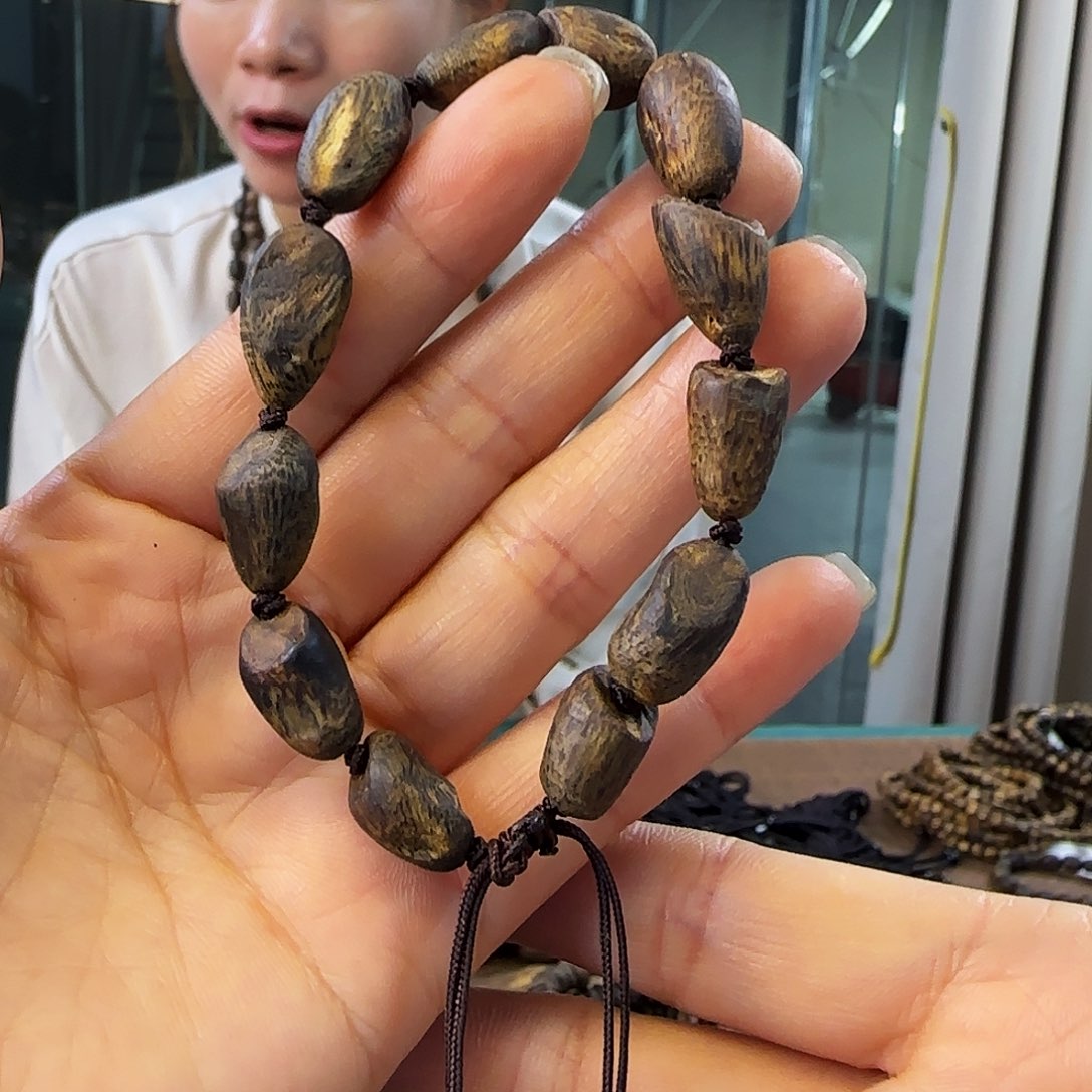 沉香手串多样性发货1条紫棋沉水87.5