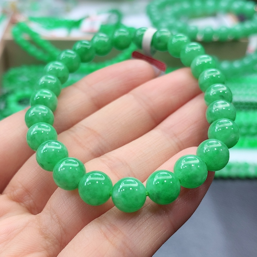 【闪购商品】翡翠手链未镶嵌我****?