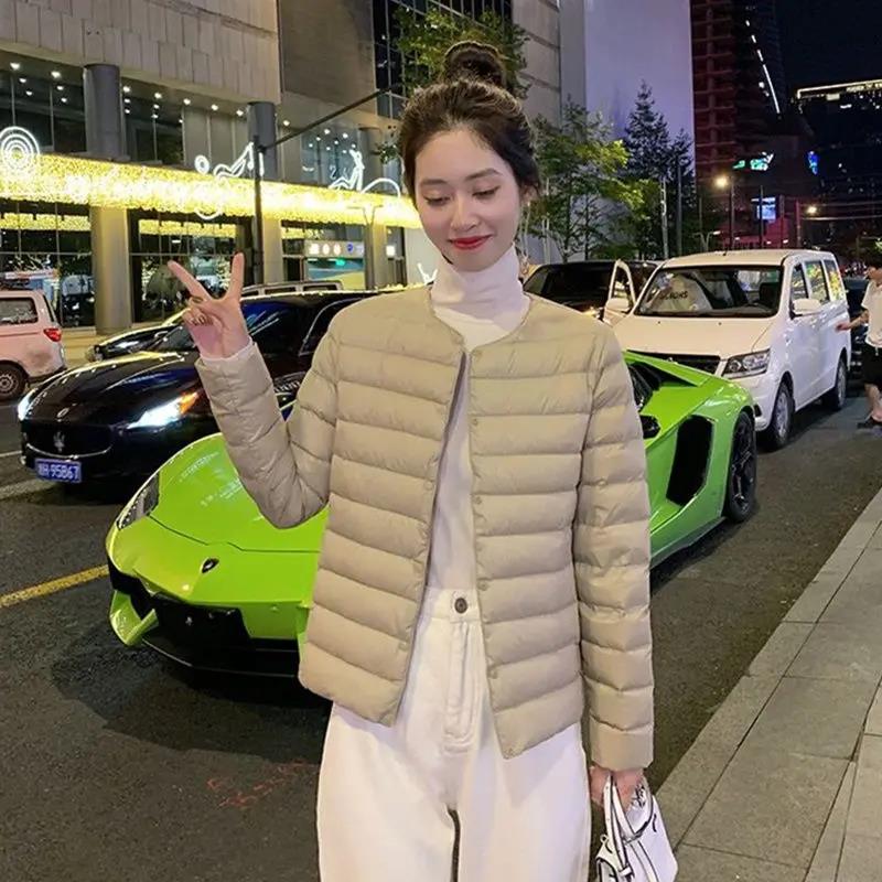 波司澄白鸭绒轻薄羽绒服女内胆圆领短款无领秋冬装新款V领