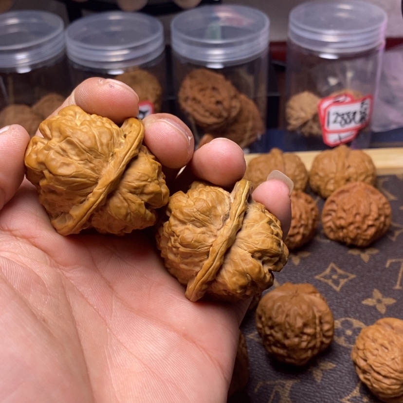 【闪购商品】文玩核桃吊坠润*1