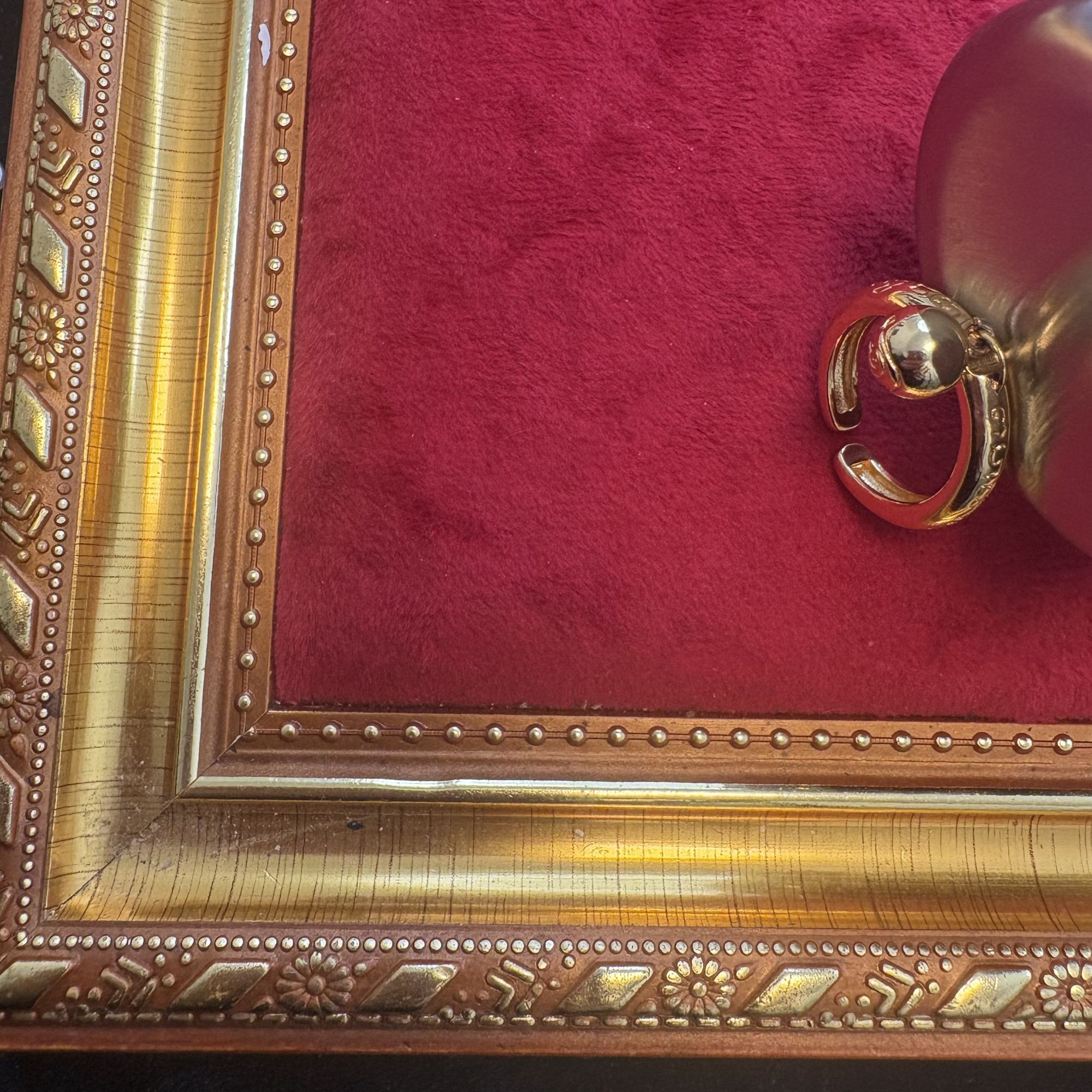 钛钢亚克力戒指 球球铃铛戒指