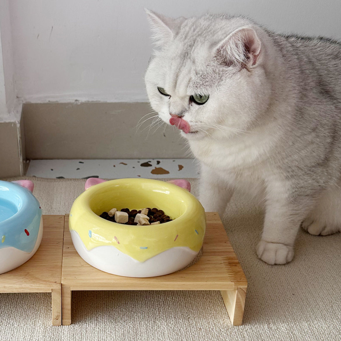 甜甜圈宠物碗高脚猫碗护颈猫碗陶瓷防黑下巴大容量狗食盆猫咪饭碗
