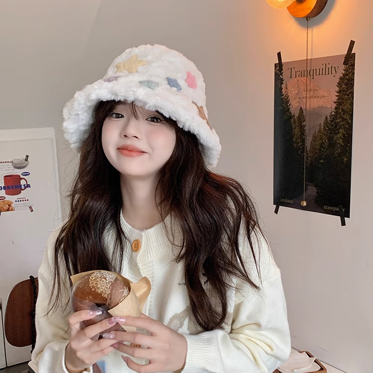 日系ins奶白色星星渔夫帽子女秋冬加厚保暖毛绒护耳帽显脸小绒帽