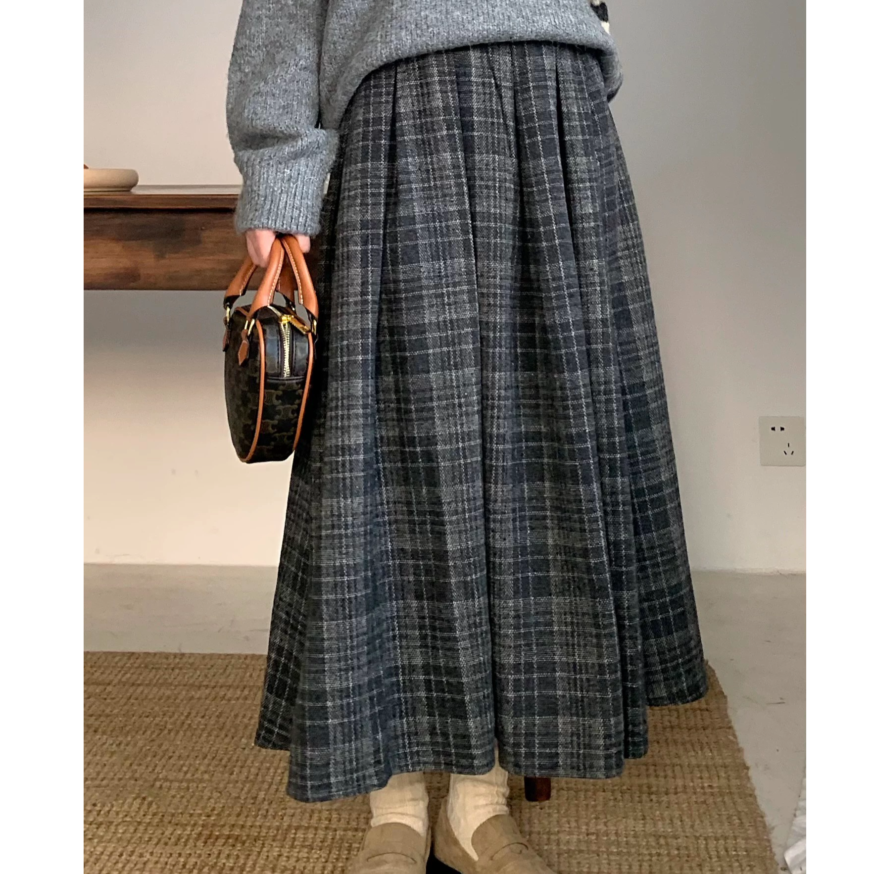 格子毛呢学院风复古格子百褶松紧半身裙早春2025新休闲大摆a字裙