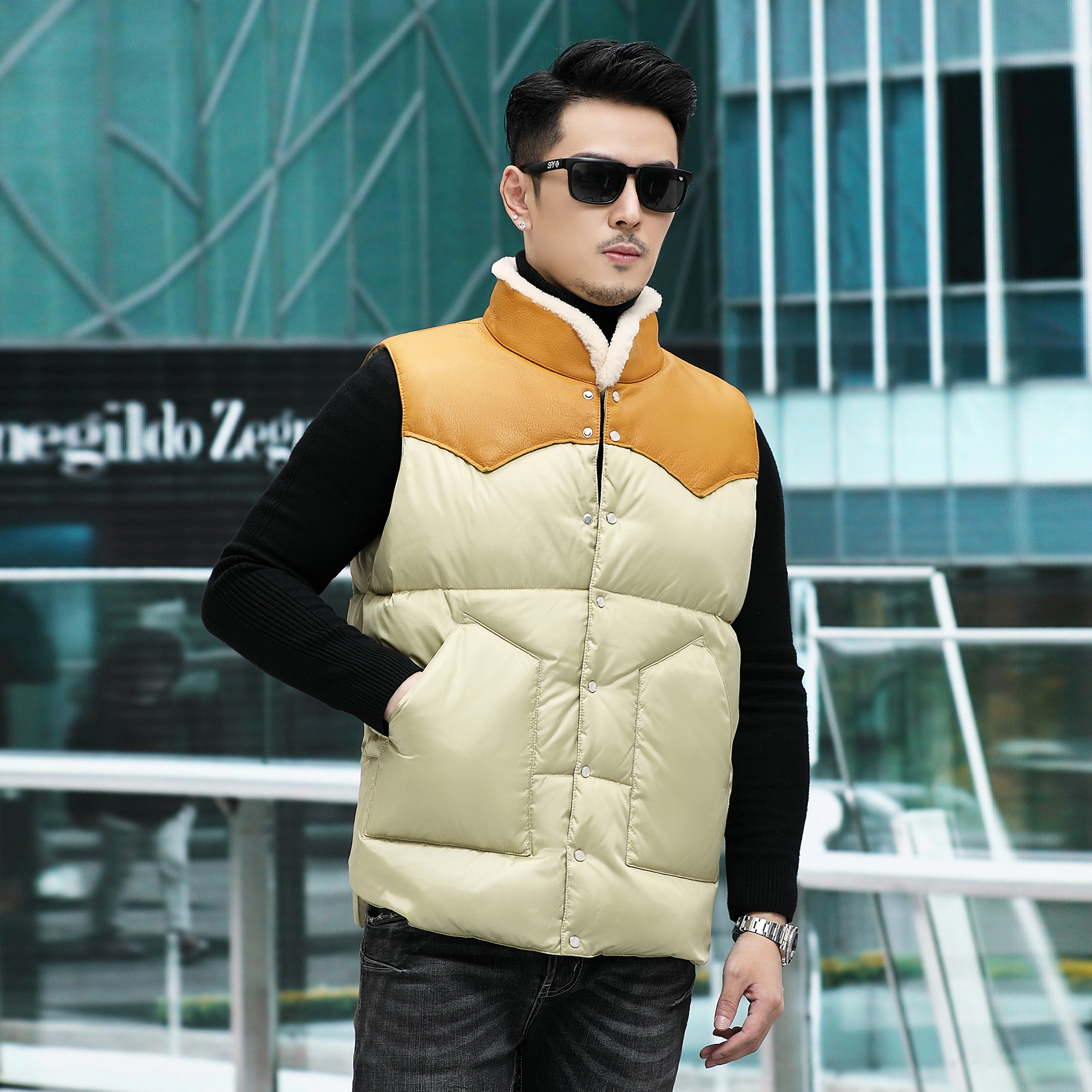 厂家直销8129款羽绒马甲时尚保暖背心羊毛领加厚百搭皮羽绒马甲