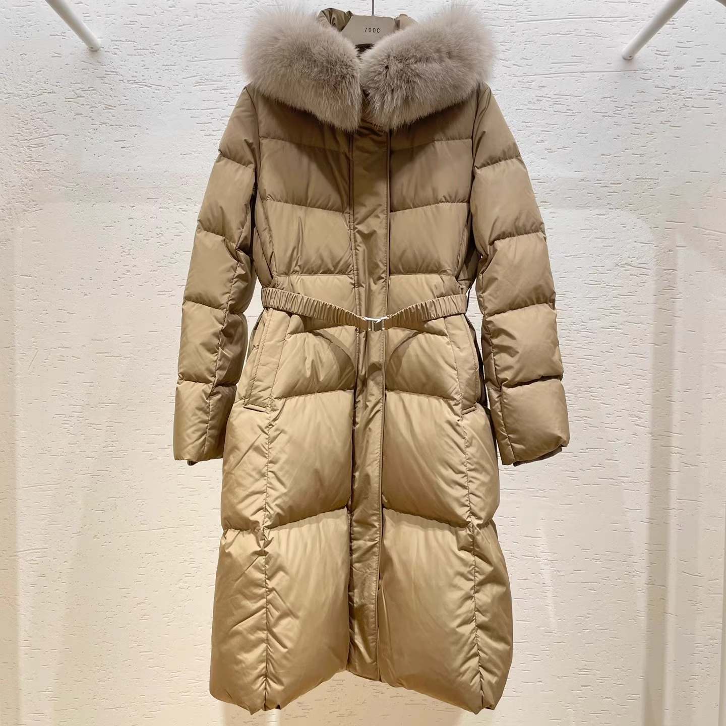 2024新款韩版加厚保暖鹅绒狐狸毛领女时尚羽绒服中长款收腰322款