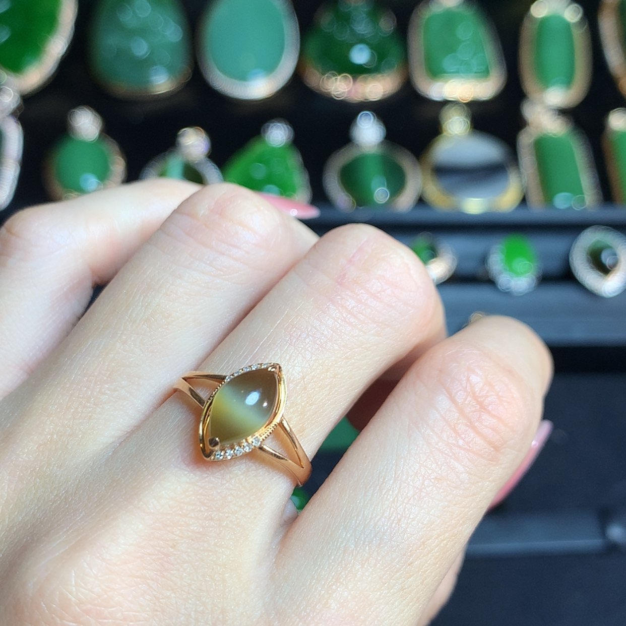 【闪购商品】和田玉（碧玉）戒指18K金镶嵌