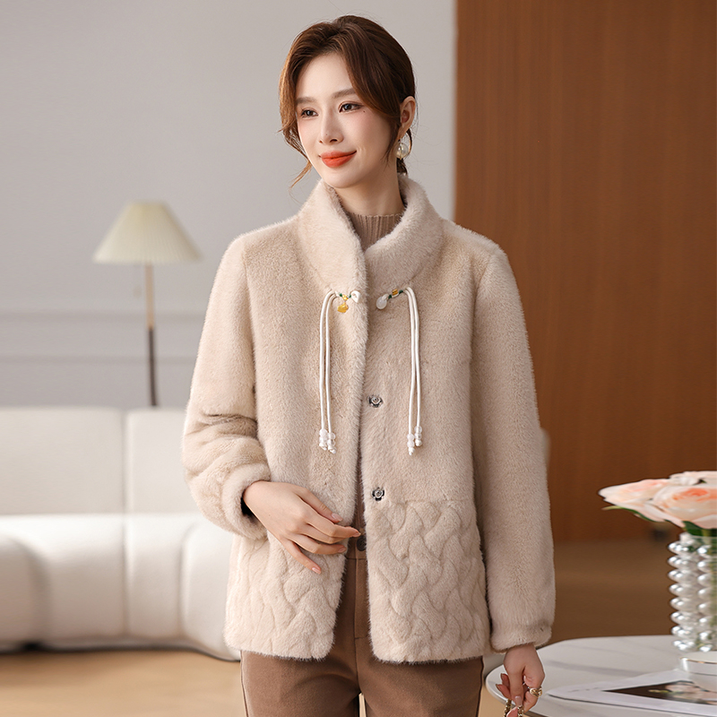 中年妈妈冬装毛呢外套2024新款洋气中老年女装新中式仿水貂绒上衣