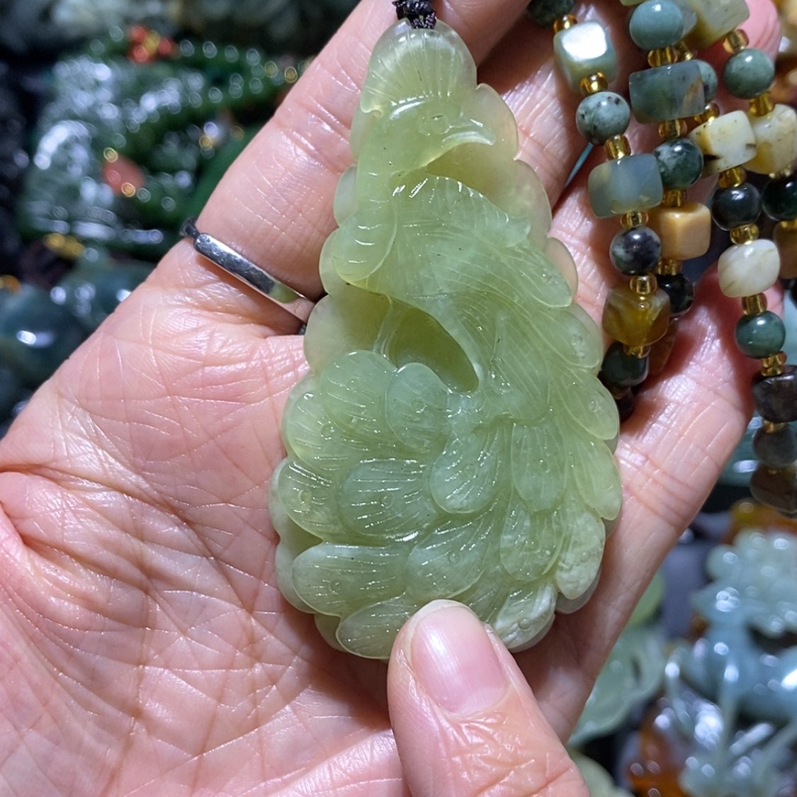 【闪购商品】蛇纹石玉颈饰未镶嵌