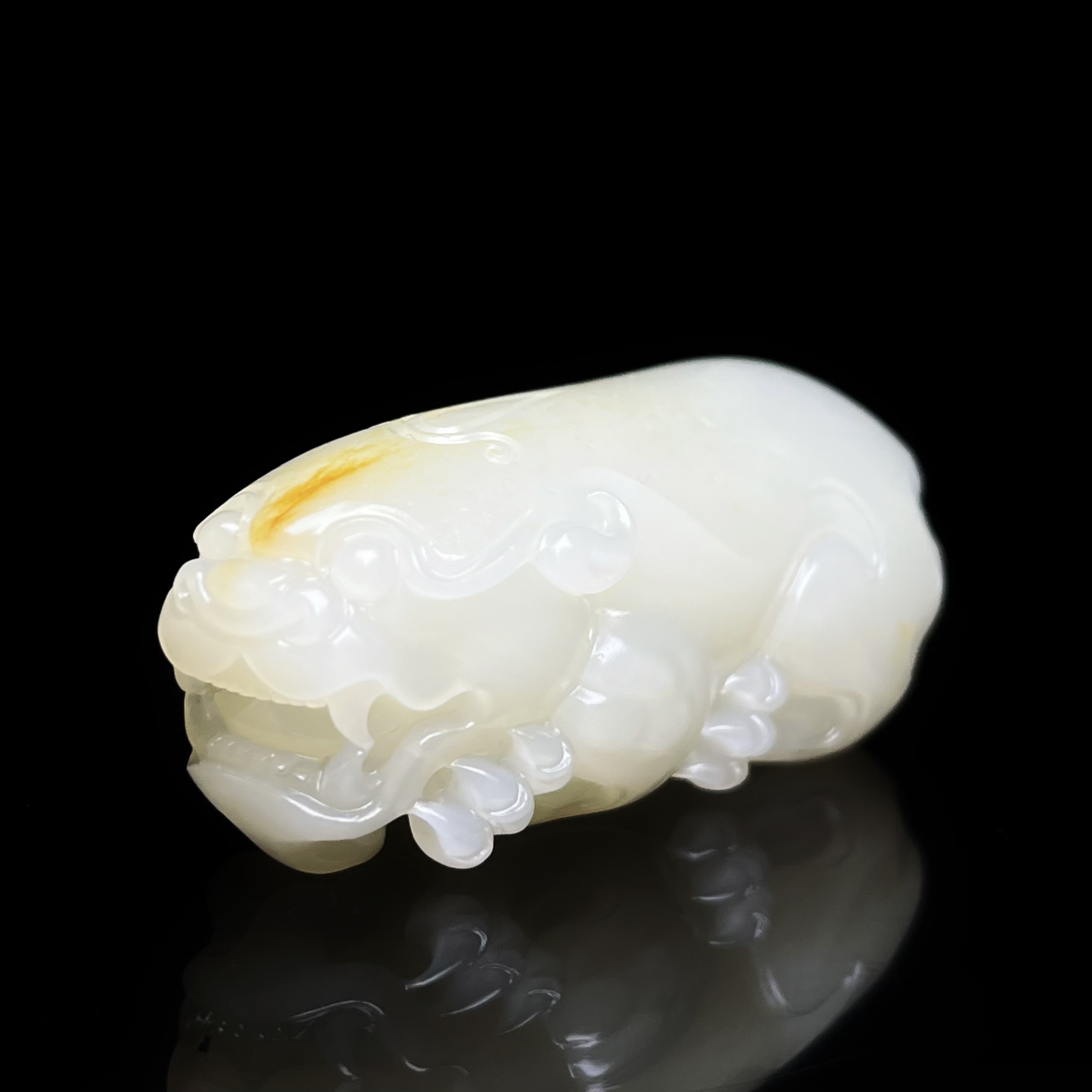 【和 田 玉 籽 料】独籽貔貅 鸿运当头 暖白油润 手把件 重90克