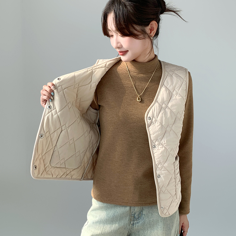 醉梓菡V领马夹女秋冬内搭外穿2025新款休闲纽扣轻薄保暖防风马甲