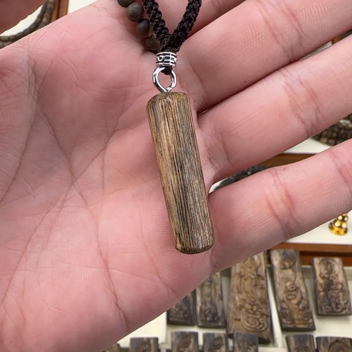 【闪购商品】沉香吊坠素牌
