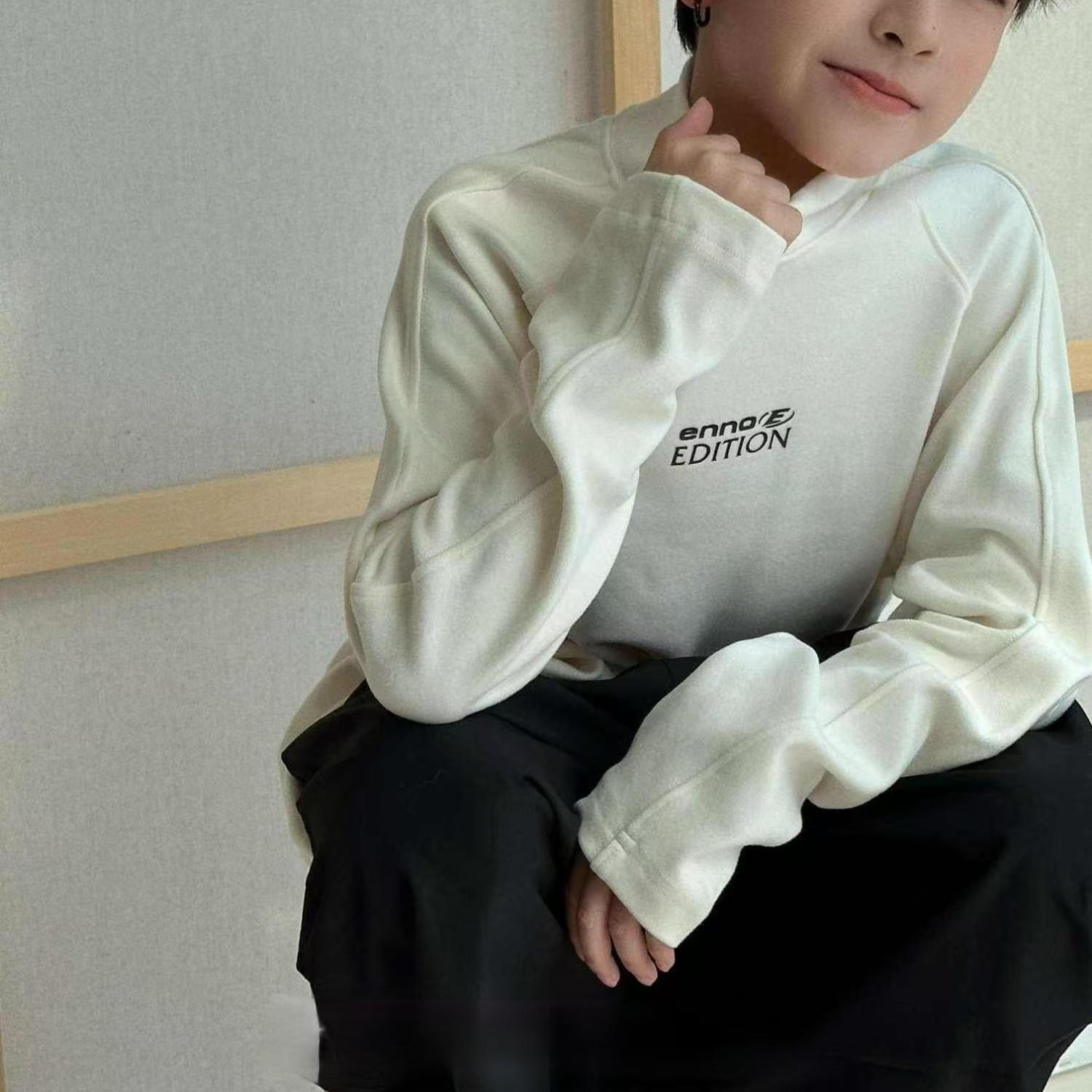 8336韩版2024冬季儿童时尚潮流百搭个性休闲米白色厚德绒打底衣