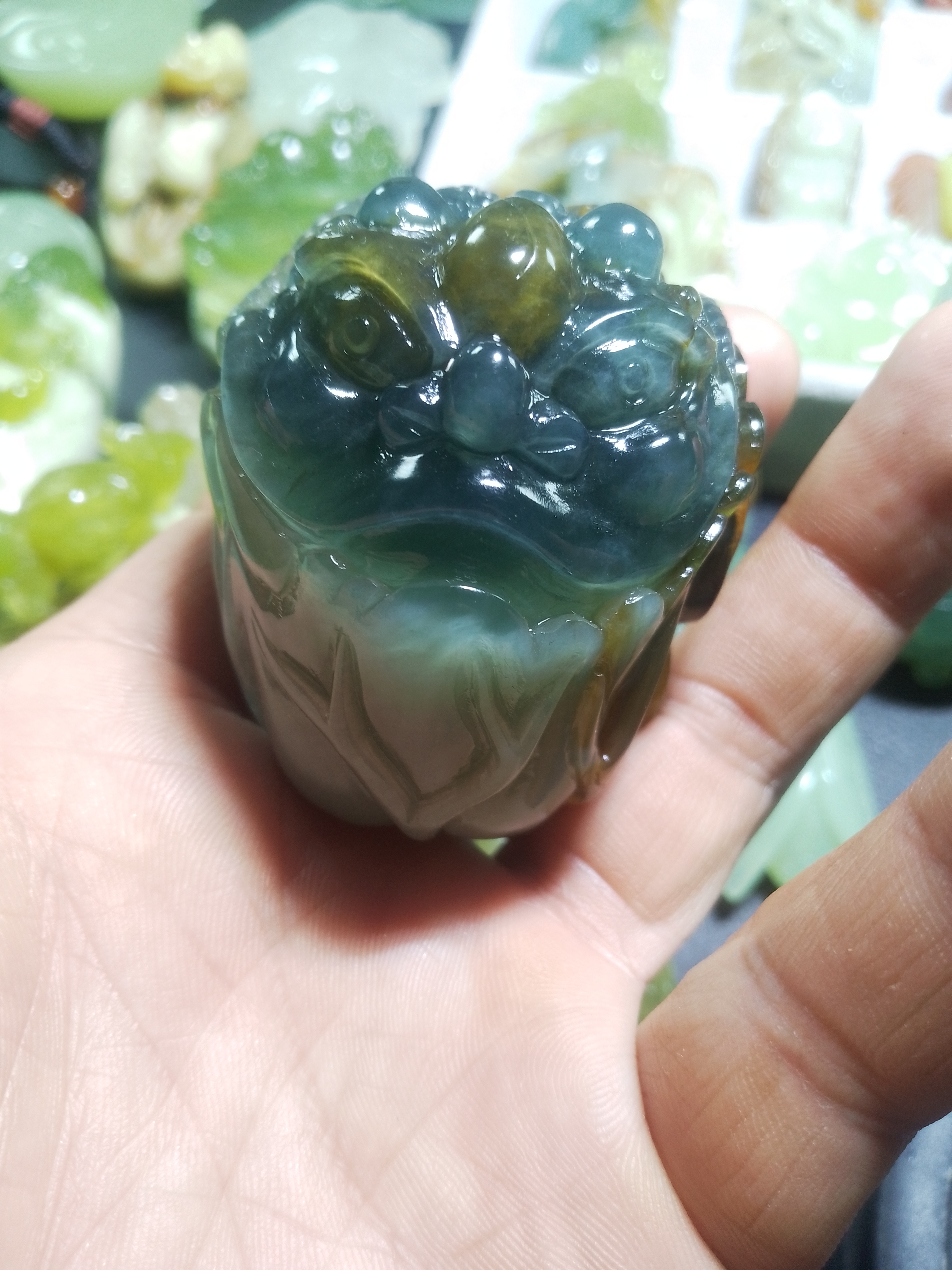 岫玉花玉金蟾手把件