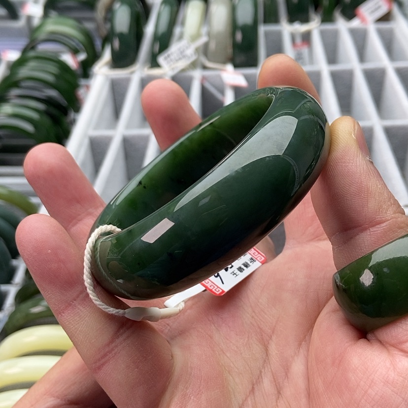 【闪购商品】和田玉（碧玉）15菠菜绿轮胎镯57mm未镶嵌?****?