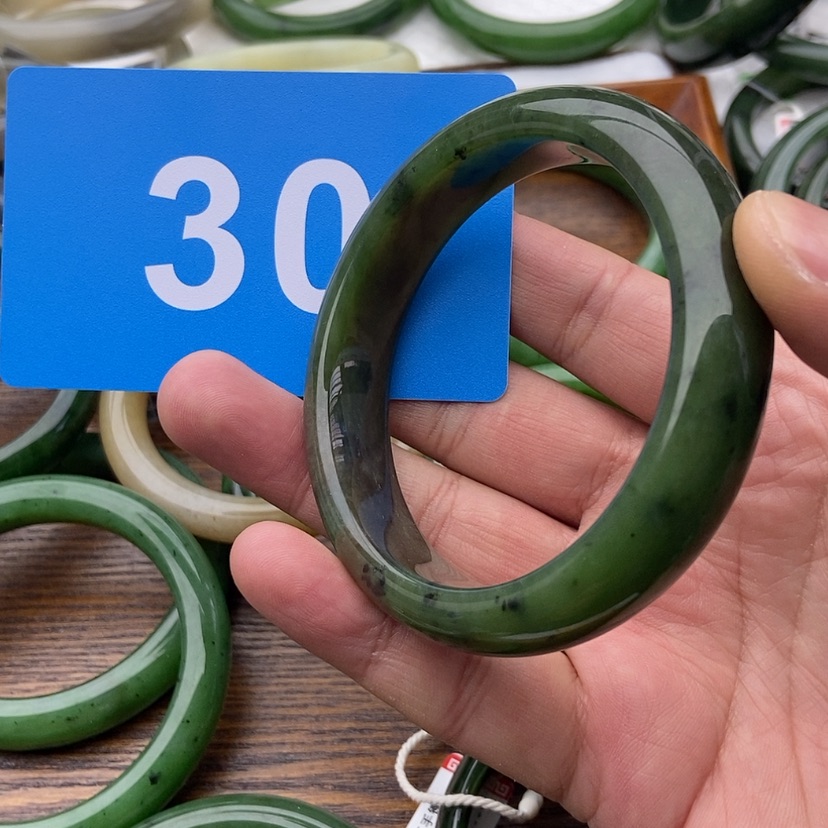 【闪购商品】和田玉（碧玉）福利款手镯61mm未镶嵌