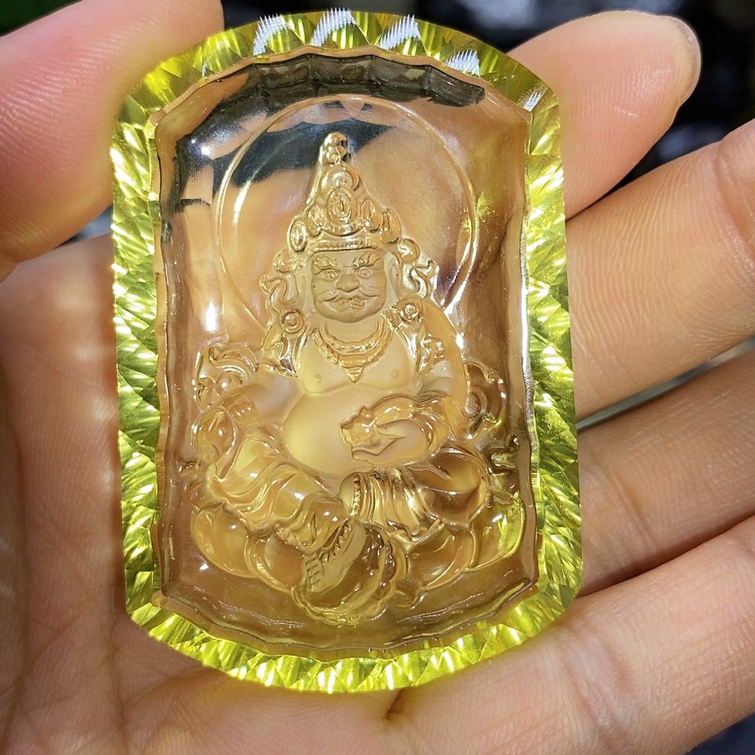水晶水晶雕刻吊坠未镶嵌