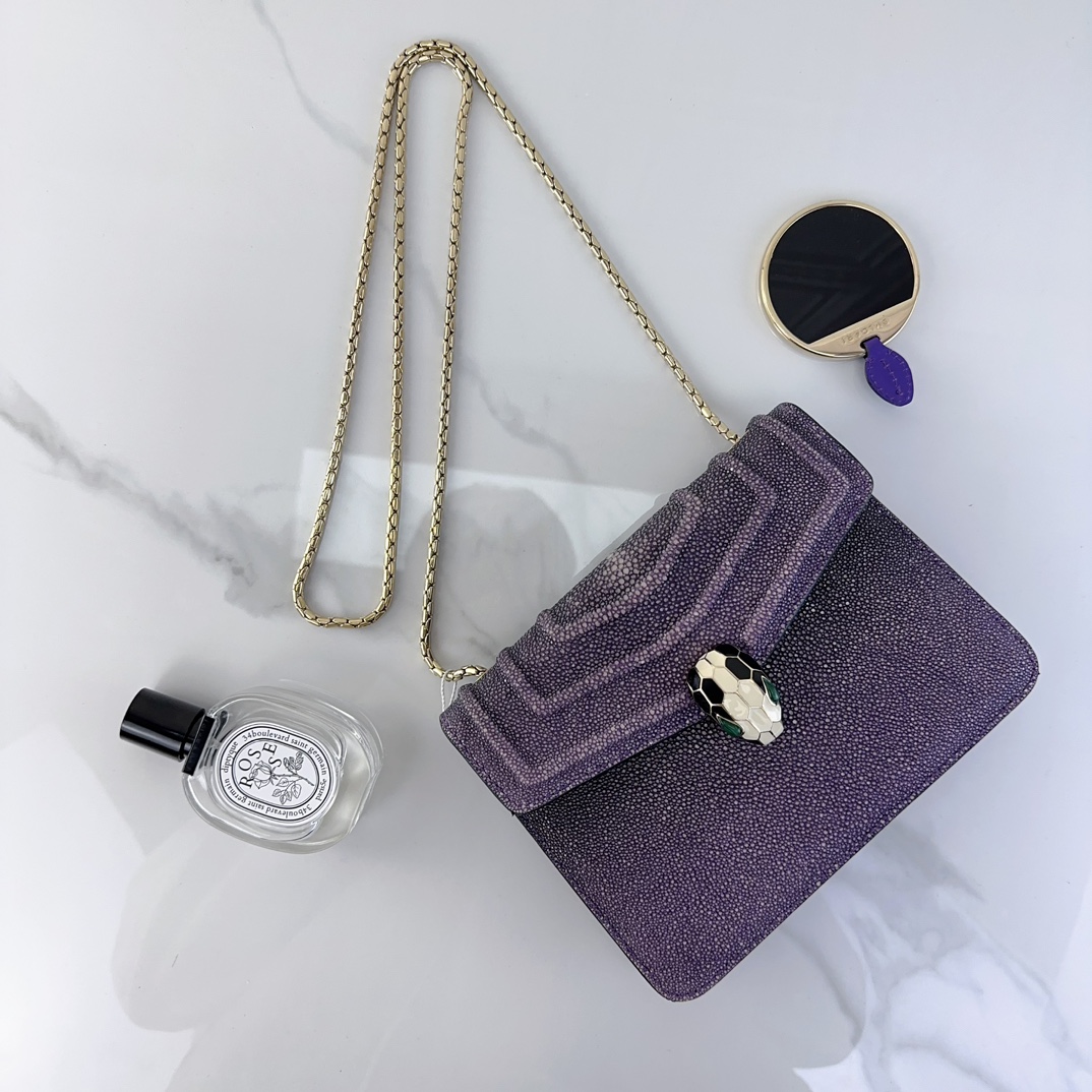 99新 BVLGARI/宝格丽 女士时尚单肩斜跨珍珠鱼皮蛇头包二奢包肩包