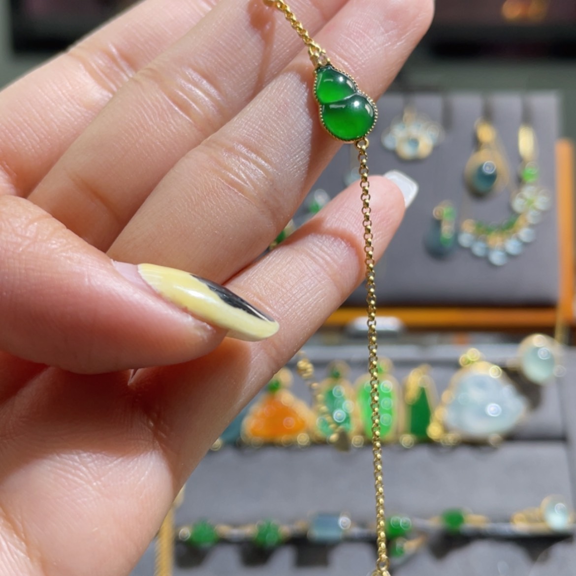 【闪购商品】翡翠手链18K金镶嵌