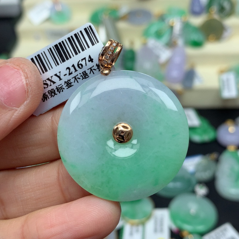 【闪购商品】翡翠颈饰未镶嵌灶*