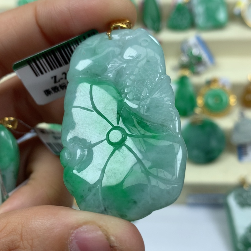 【闪购商品】翡翠颈饰未镶嵌小*