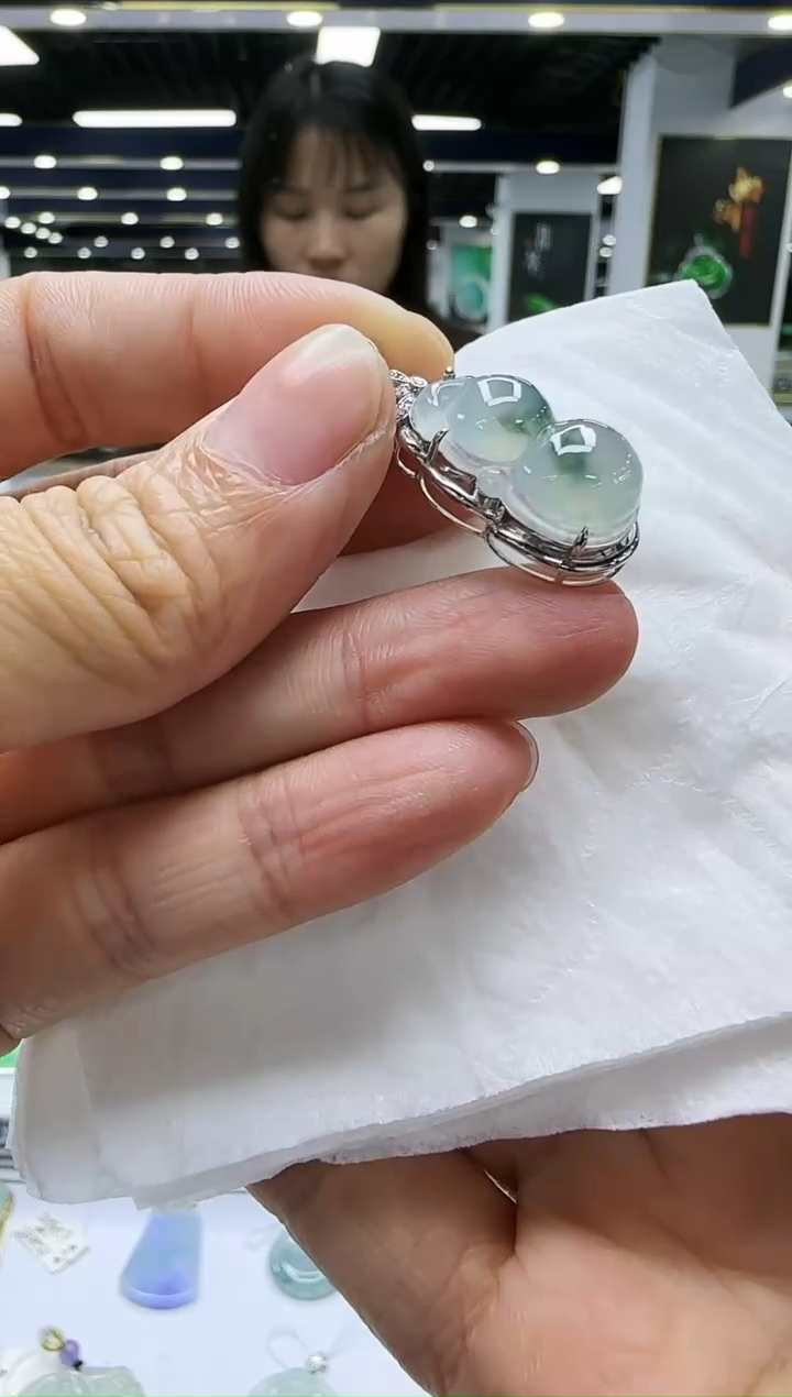 【闪购商品】翡翠颈饰18K金镶嵌PS