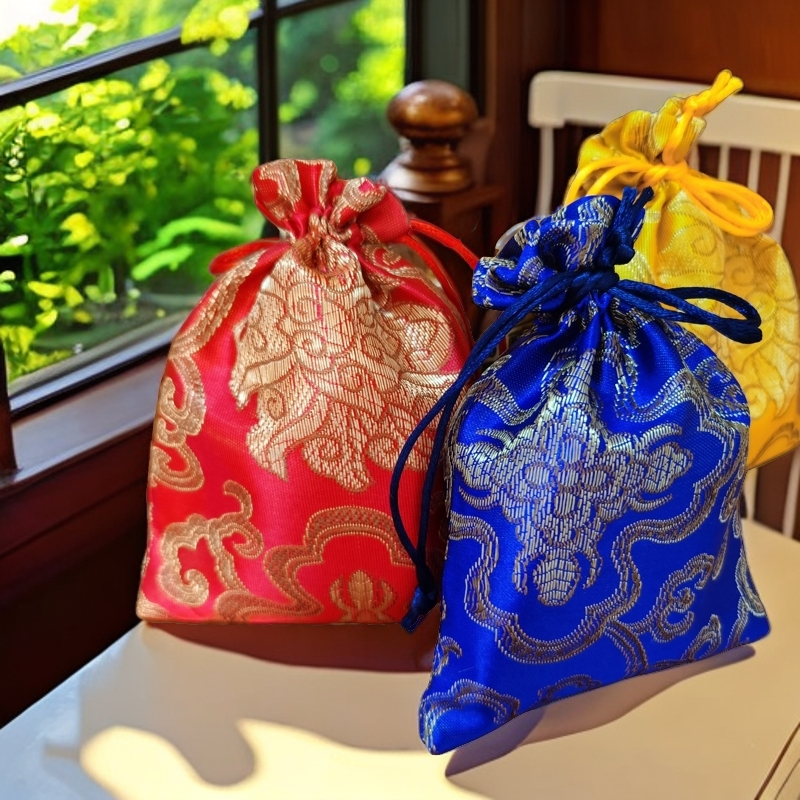 师傅手工制作棉麻岁锦囊包（蛇猪虎猴颜色随机）