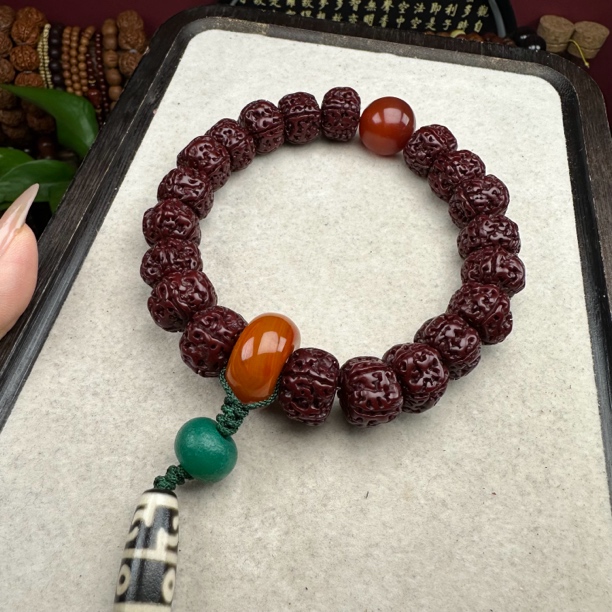 17-18mm藏式黑金刚菩提文玩手持