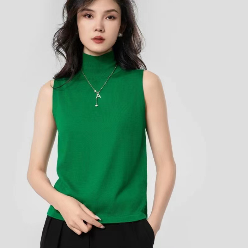 衣依阿家5399648新款时尚百搭绿色半高领绒绒无袖打底针织背心