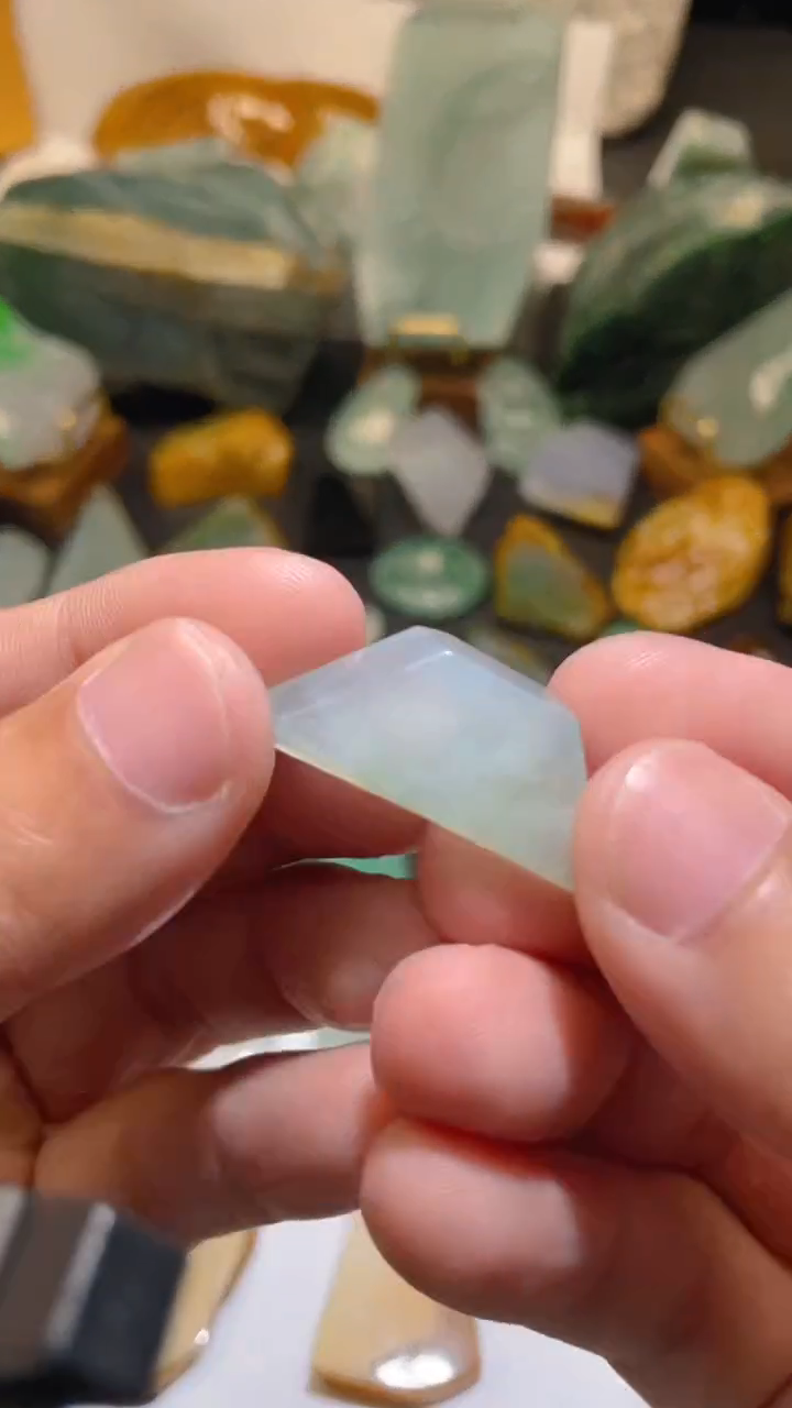 【闪购商品】定制翡翠未镶嵌翡翠