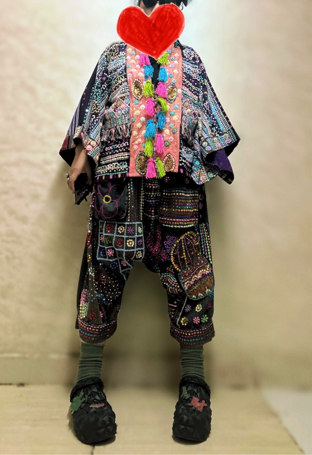 泰国重工手工钉珠甩袖上衣外套