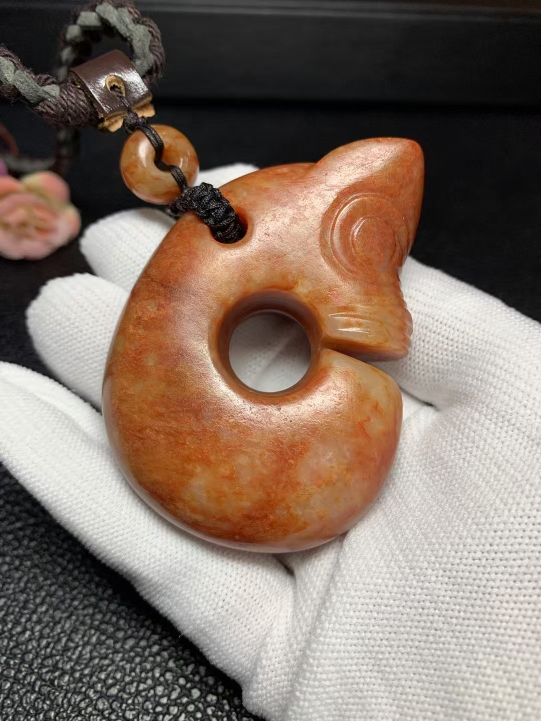 玉猪龙 规格：长，66.7，宽，46.3，重，105壳。