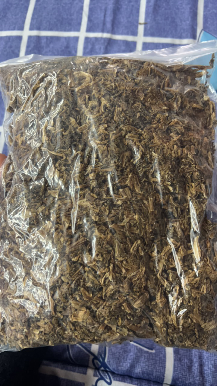 梅干菜，可以做梅菜扣肉也可以炒着吃炖着吃