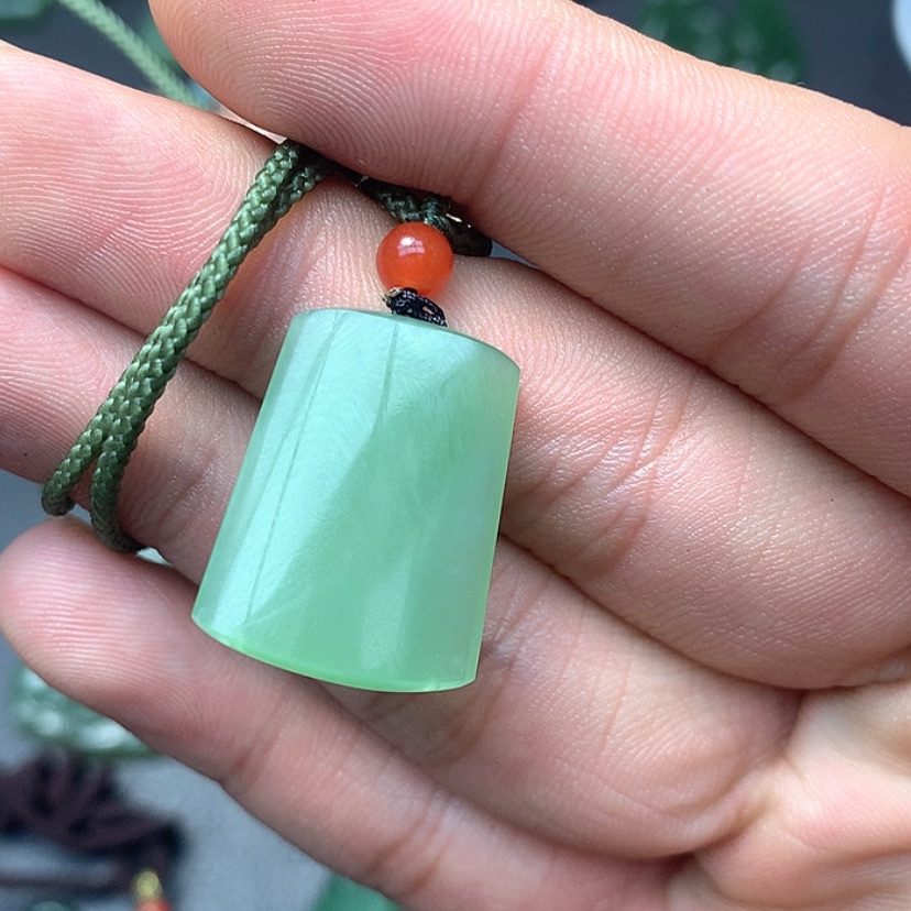 【闪购商品】和田玉（碧玉）吊坠(赠链)未镶嵌