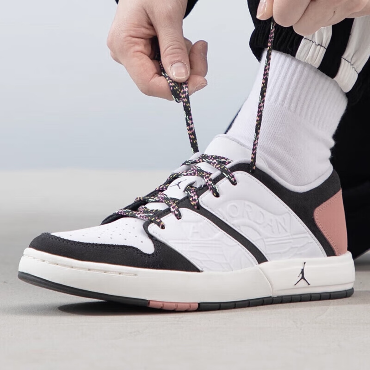 Nike/耐克 Jordan Nu Retro 1 Low(GS)低帮复古篮球鞋FJ5734-101