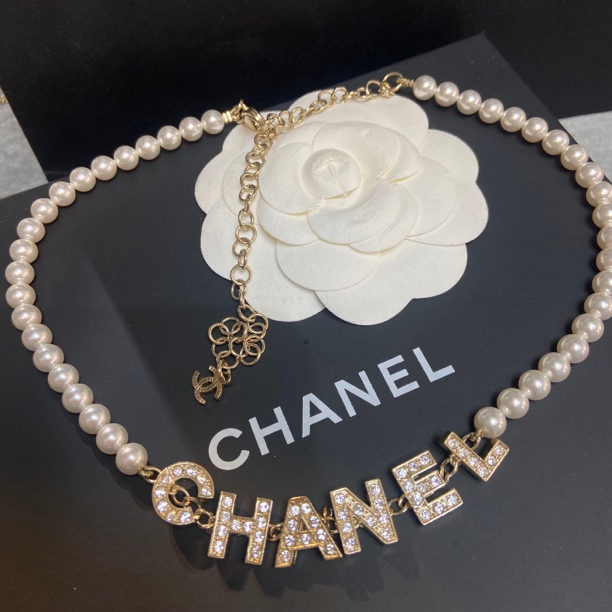 99新 Chanel/香奈儿 时尚 经典 香槟金 字母珍珠项链AA0256