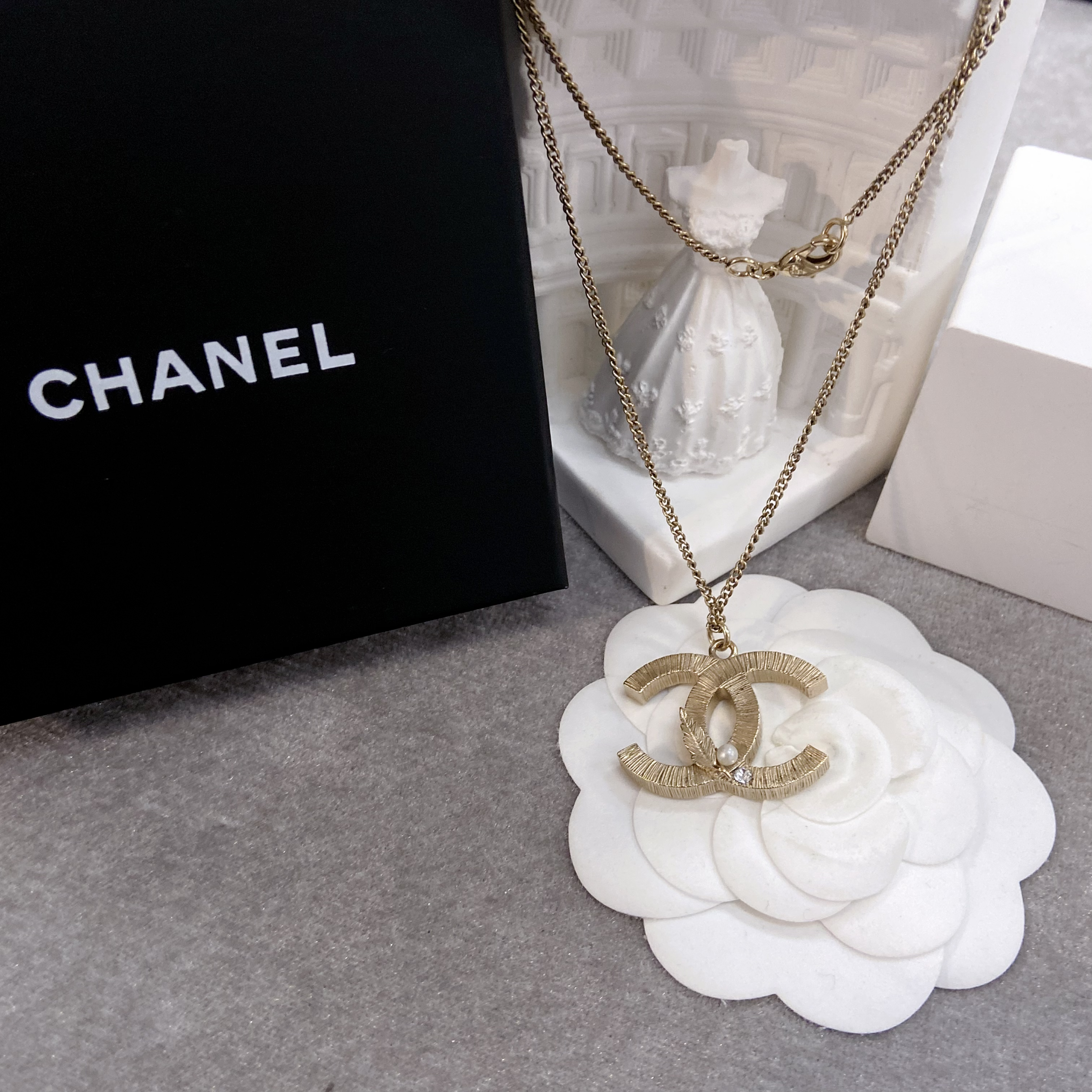 99新 Chanel/香奈儿 百搭款素款拉丝百搭羽毛项链13B/AE0139