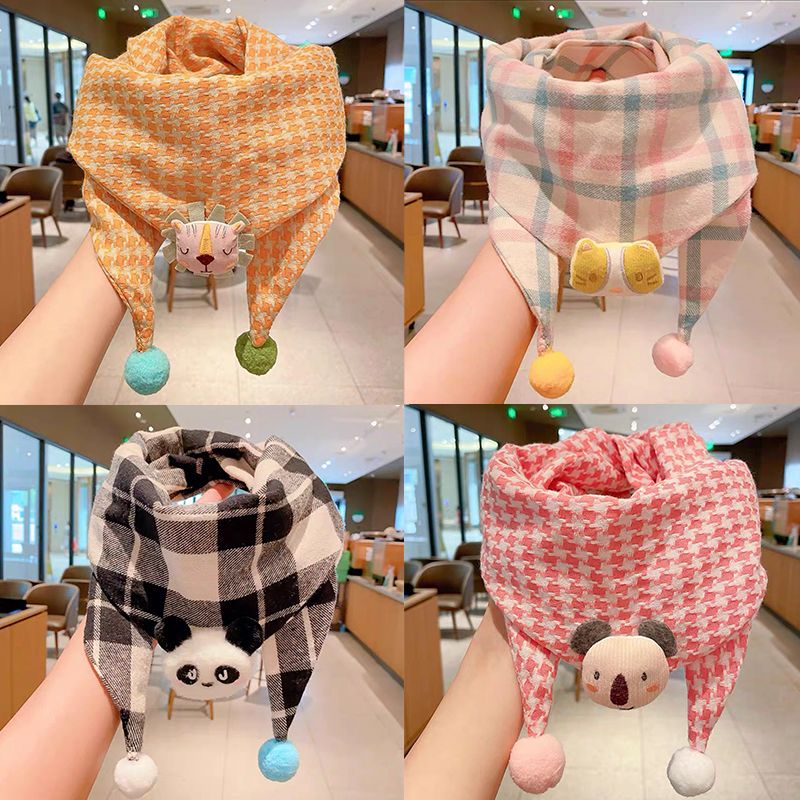 婴儿三角巾口水巾围脖爆款卡通儿童男女学生秋冬防寒围巾气质休闲