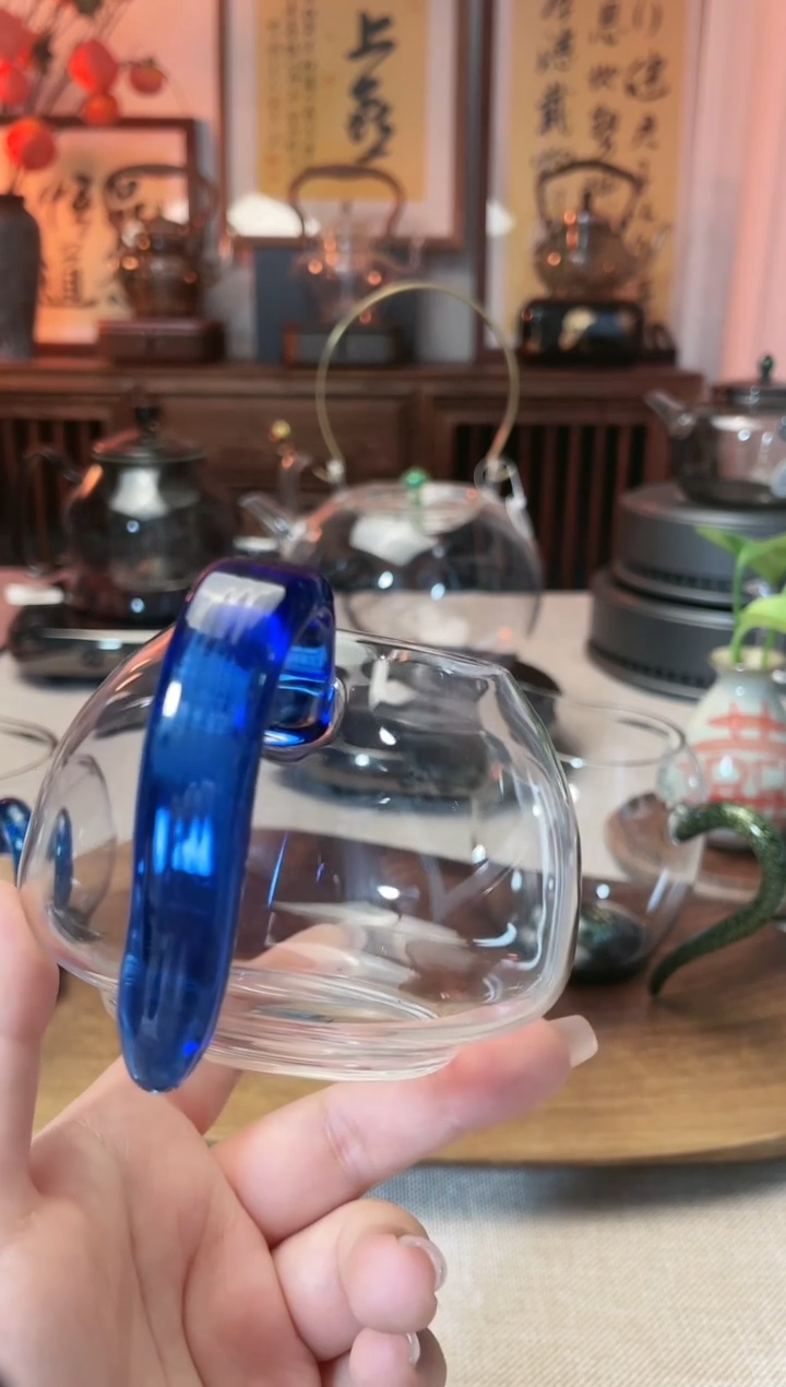 【闪购商品】玻璃蓝色淡然