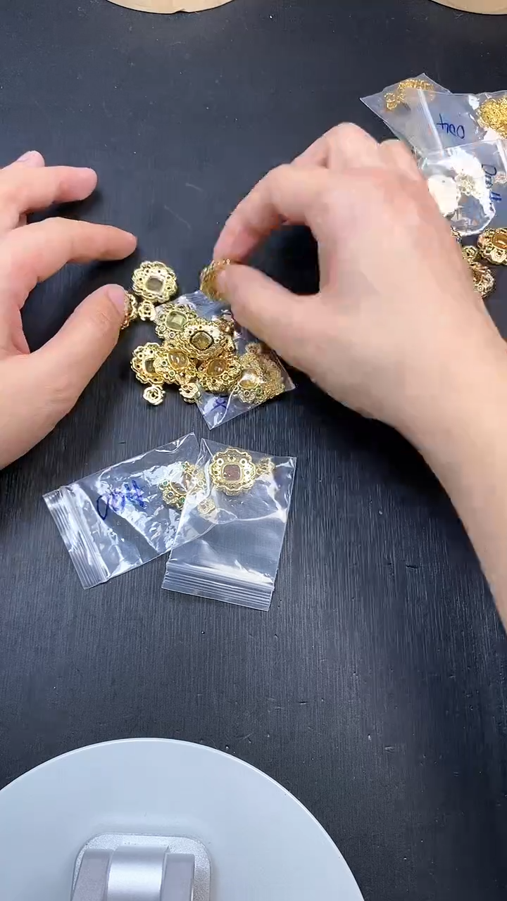 【闪购商品】琥珀颈饰未镶嵌多样性发一