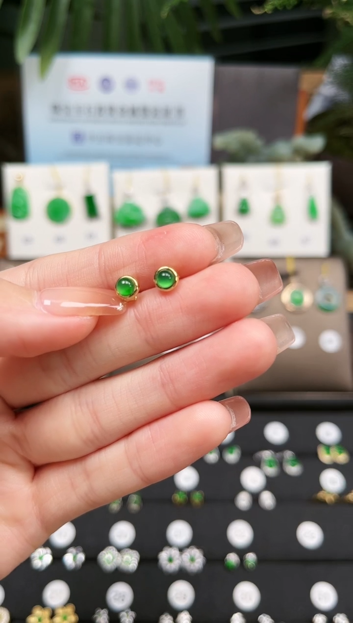 【闪购商品】翡翠耳饰银S925镶嵌多样性发一