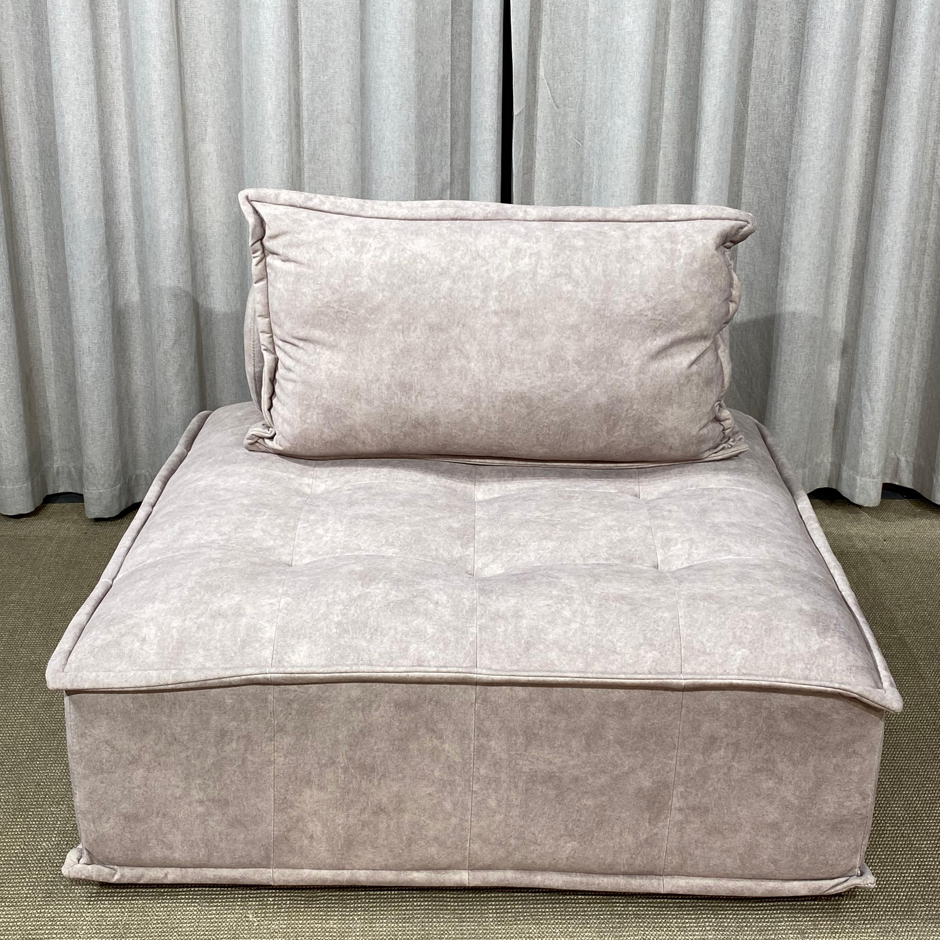 348单人休闲沙发杏色，尺寸1000*1000*760