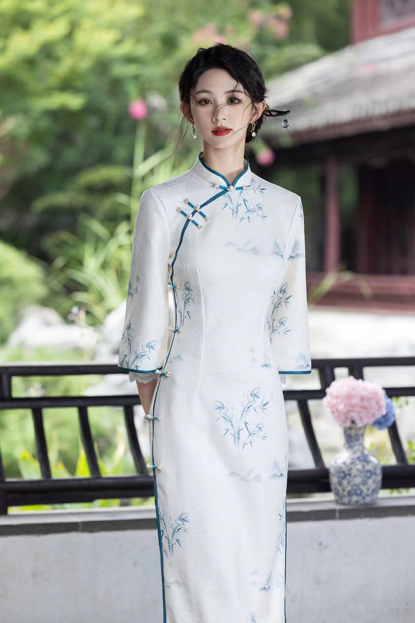 （澜清）淡雅旗袍新款年轻少女改良高端气质日常连衣裙冷清感春秋装