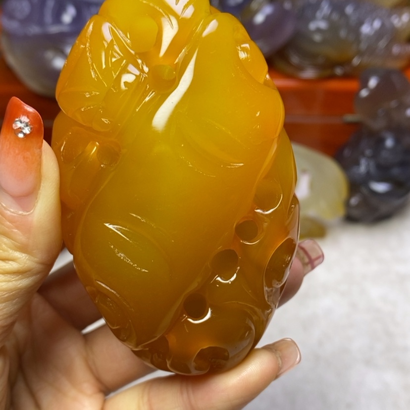 【闪购商品】玛瑙/玉髓手把未镶嵌飞*?
