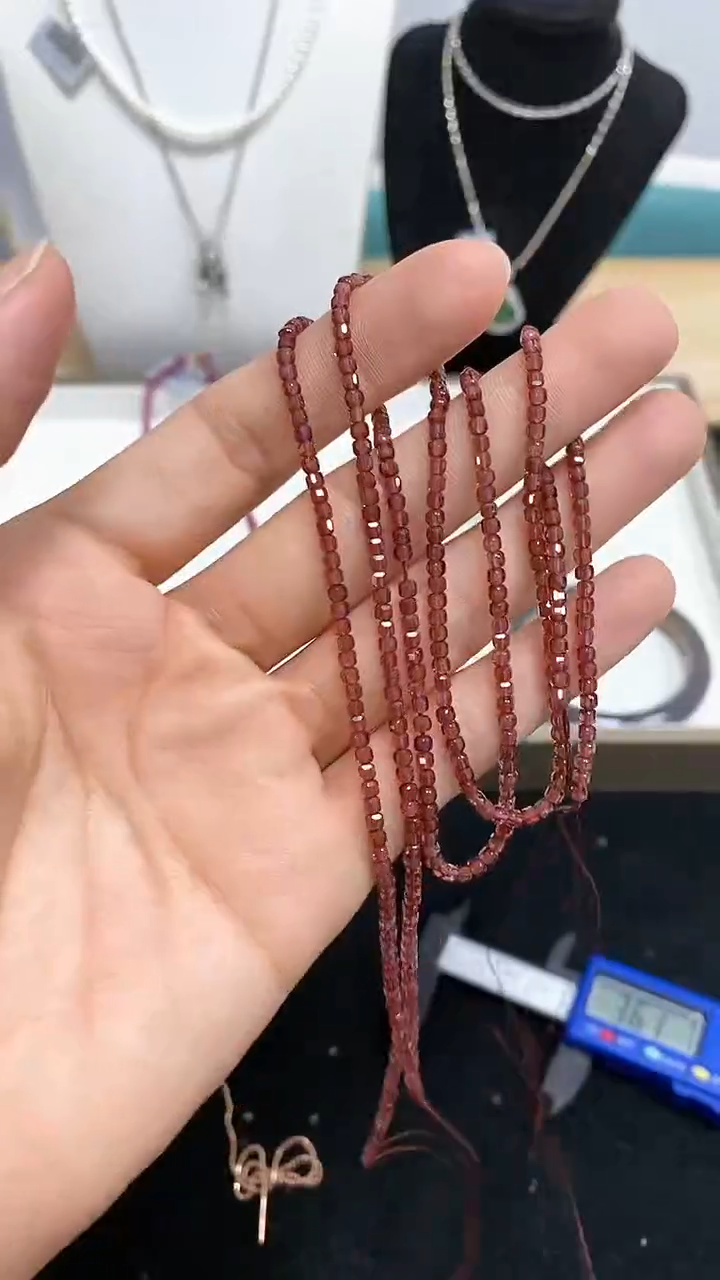 【闪购商品】石榴石颈饰未镶嵌AA16-两条