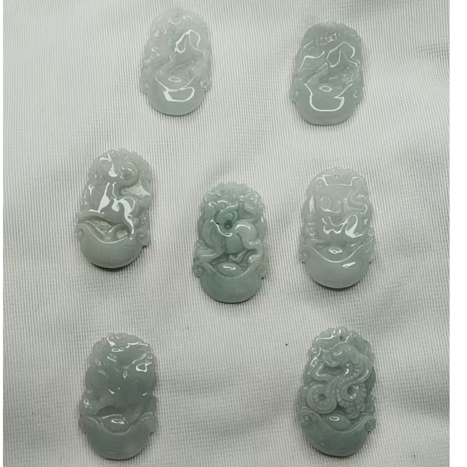 天然缅甸翡翠a货生肖【多样性发货】