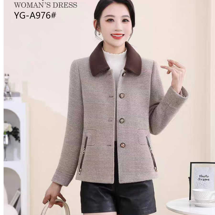 2024年毛呢短外套女秋冬新款加绒加厚洋气妈妈修身减龄呢子妈妈装